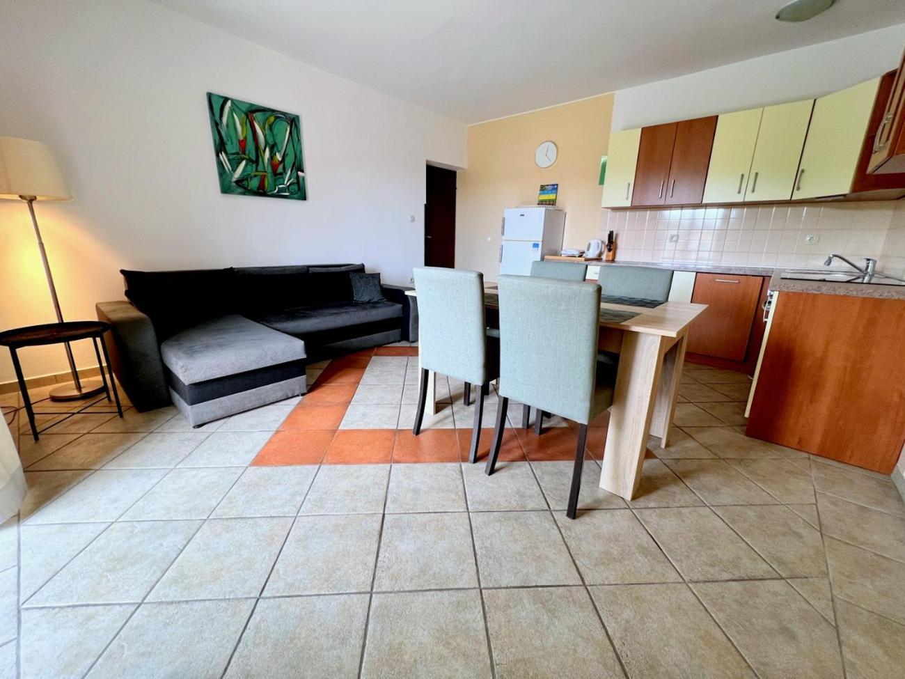 Apartments Muntidor Palit Habitación foto